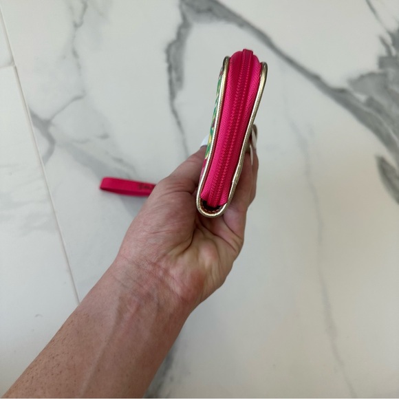 Lilly Pulitzer Wristlet Wallet Carry Case Clutch Purse Small Make Up Cards Pink - Picture 6 of 7